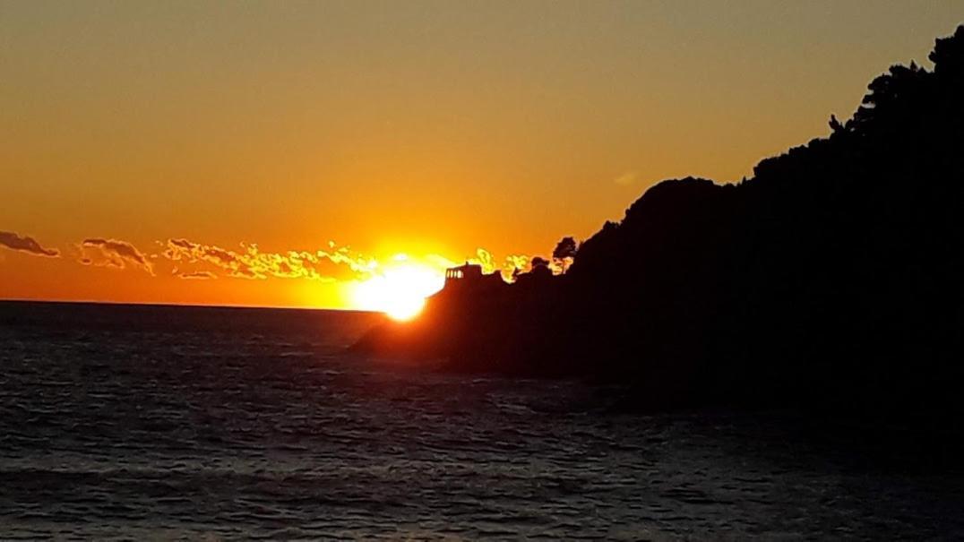 Casa Vacanza Angela Villa โบนัสโซลา ภายนอก รูปภาพ